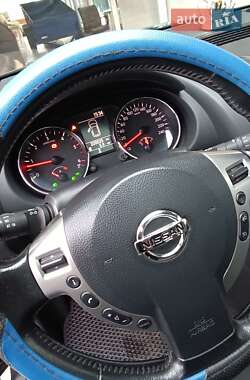 Позашляховик / Кросовер Nissan Qashqai+2 2011 в 