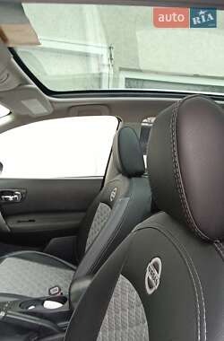 Позашляховик / Кросовер Nissan Qashqai+2 2011 в 