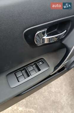 Позашляховик / Кросовер Nissan Qashqai+2 2011 в 