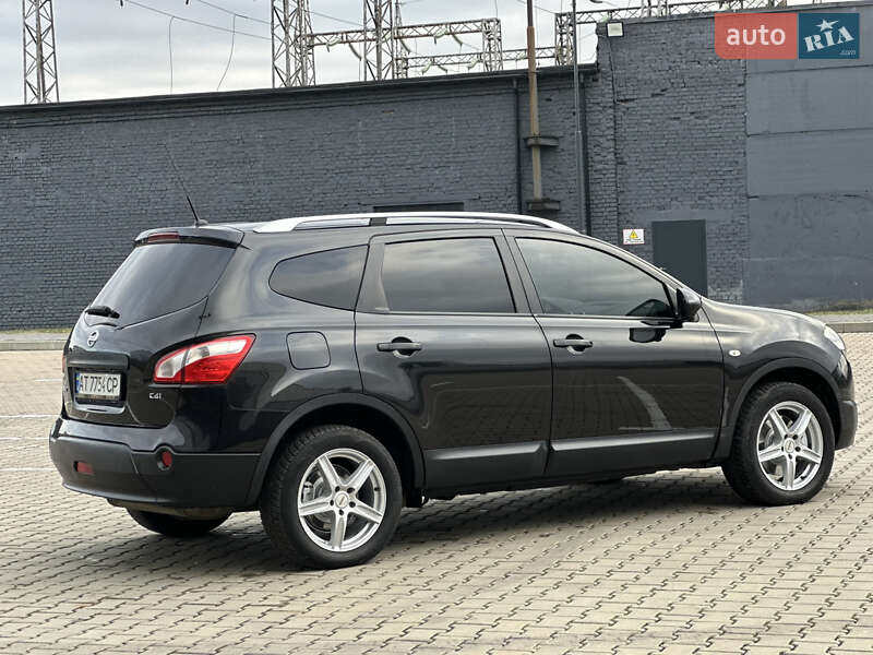 Позашляховик / Кросовер Nissan Qashqai+2 2013 в Івано-Франківську