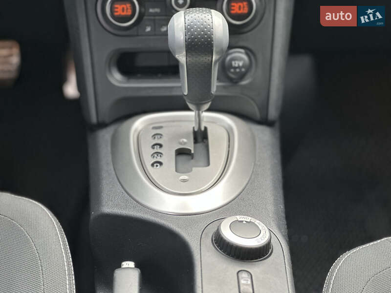 Позашляховик / Кросовер Nissan Qashqai+2 2013 в Івано-Франківську