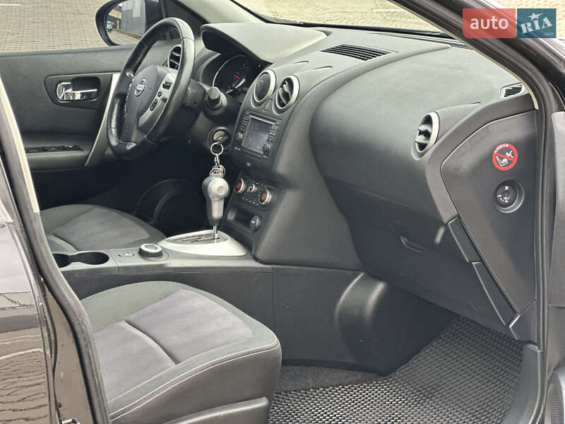 Позашляховик / Кросовер Nissan Qashqai+2 2013 в Івано-Франківську