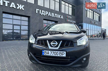 Позашляховик / Кросовер Nissan Qashqai+2 2011 в Умані