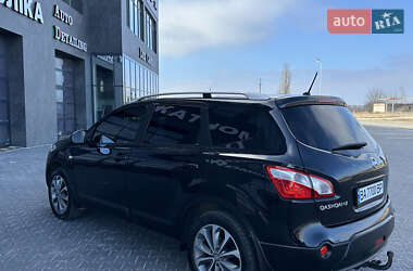 Позашляховик / Кросовер Nissan Qashqai+2 2011 в Умані