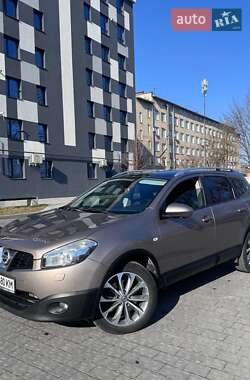 Позашляховик / Кросовер Nissan Qashqai+2 2012 в Івано-Франківську