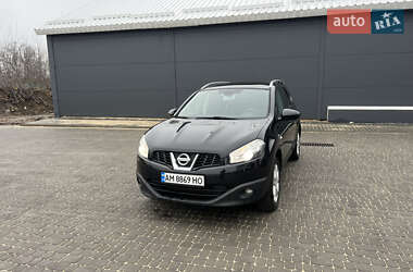 Позашляховик / Кросовер Nissan Qashqai+2 2010 в 