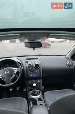 Позашляховик / Кросовер Nissan Qashqai+2 2010 в 