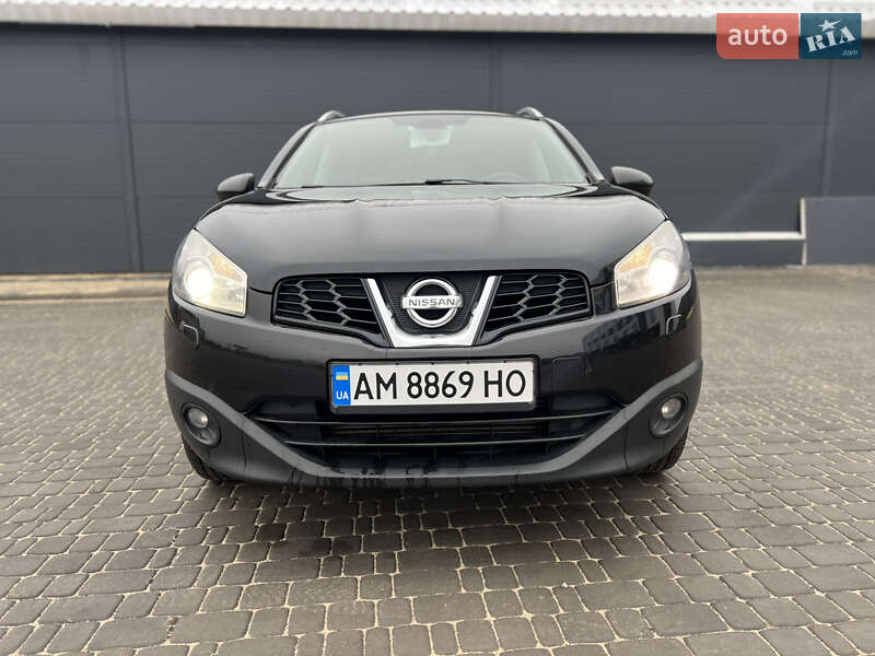 Внедорожник / Кроссовер Nissan Qashqai+2 2010 в Житомире