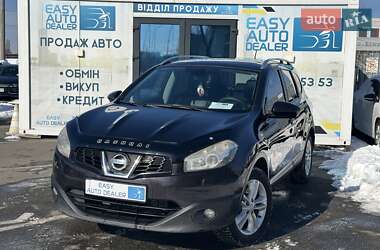 Внедорожник / Кроссовер Nissan Qashqai+2 2010 в Киеве