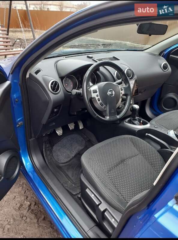 Внедорожник / Кроссовер Nissan Qashqai+2 2009 в Хмельнике