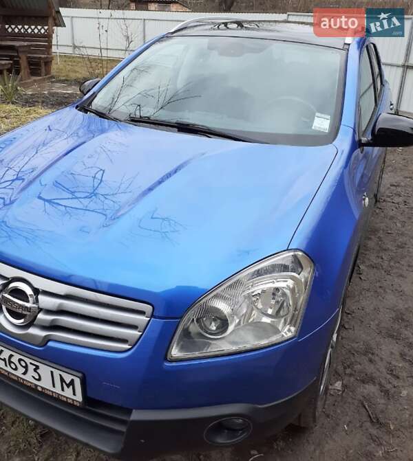 Внедорожник / Кроссовер Nissan Qashqai+2 2009 в Хмельнике