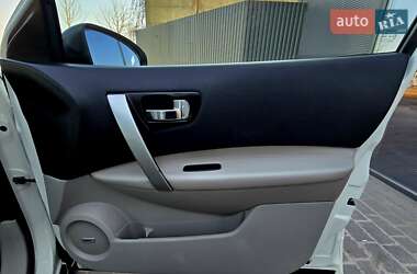 Внедорожник / Кроссовер Nissan Qashqai+2 2010 в 