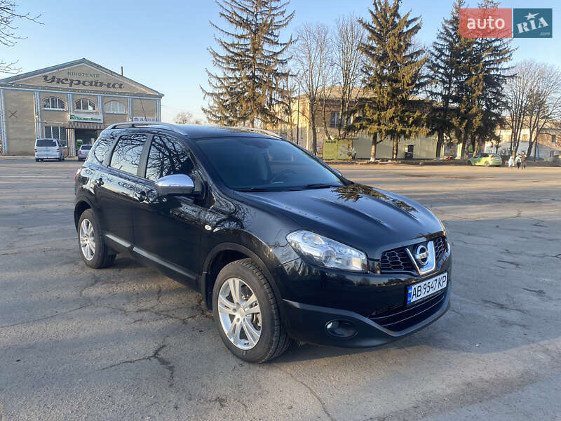 Позашляховик / Кросовер Nissan Qashqai+2 2011 в Новоархангельську