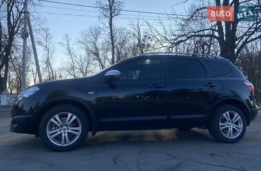 Внедорожник / Кроссовер Nissan Qashqai+2 2011 в Новоархангельске