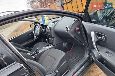 Внедорожник / Кроссовер Nissan Qashqai+2 2009 в 