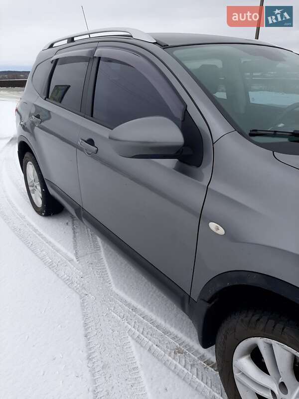 Внедорожник / Кроссовер Nissan Qashqai+2 2011 в Змиеве фото 3 Внедорожник / Кроссовер Nissan Qashqai+2 2011 в Змиеве