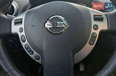 Позашляховик / Кросовер Nissan Qashqai+2 2011 в Луцьку