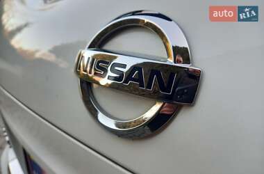 Позашляховик / Кросовер Nissan Qashqai+2 2011 в Луцьку