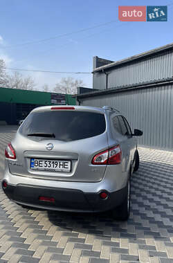 Позашляховик / Кросовер Nissan Qashqai+2 2010 в Миколаєві