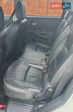 Позашляховик / Кросовер Nissan Qashqai+2 2011 в 