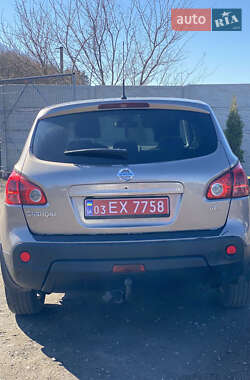 Внедорожник / Кроссовер Nissan Qashqai+2 2009 в 