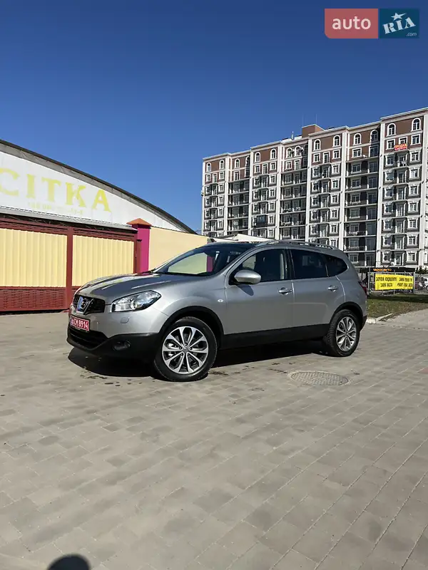 Внедорожник / Кроссовер Nissan Qashqai+2 2010 в 