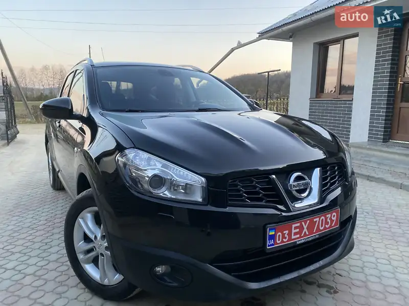 Позашляховик / Кросовер Nissan Qashqai+2 2012 в 