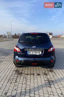 Внедорожник / Кроссовер Nissan Qashqai+2 2010 в 