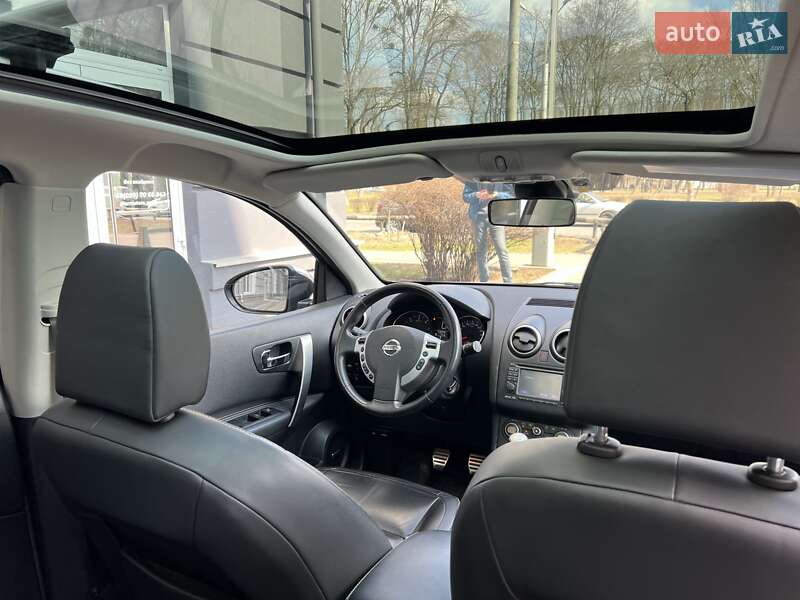 Внедорожник / Кроссовер Nissan Qashqai+2 2010 в Полтаве