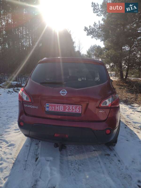 Внедорожник / Кроссовер Nissan Qashqai+2 2012 в Камне-Каширском
