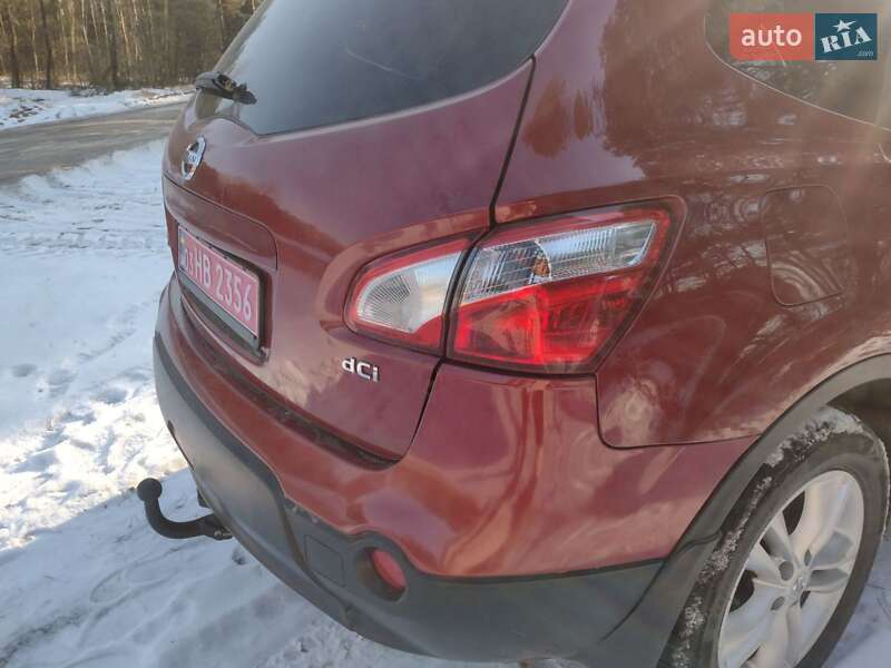 Внедорожник / Кроссовер Nissan Qashqai+2 2012 в Камне-Каширском