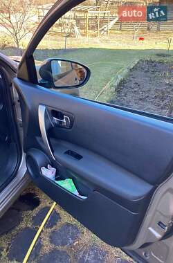 Позашляховик / Кросовер Nissan Qashqai+2 2009 в 