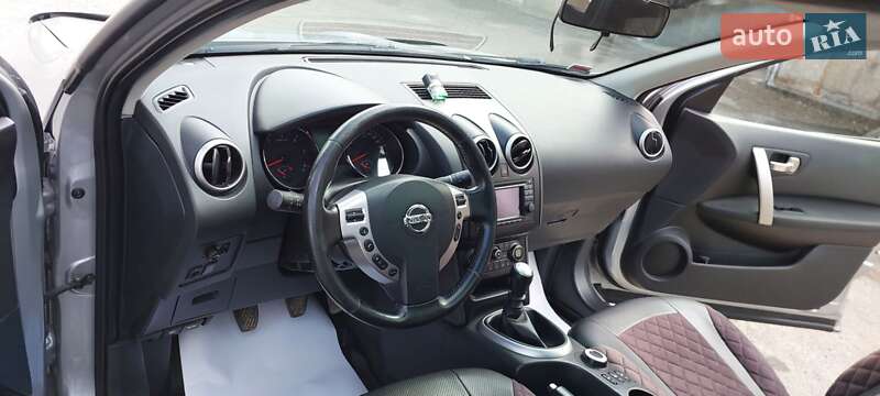 Внедорожник / Кроссовер Nissan Qashqai+2 2010 в Збараже