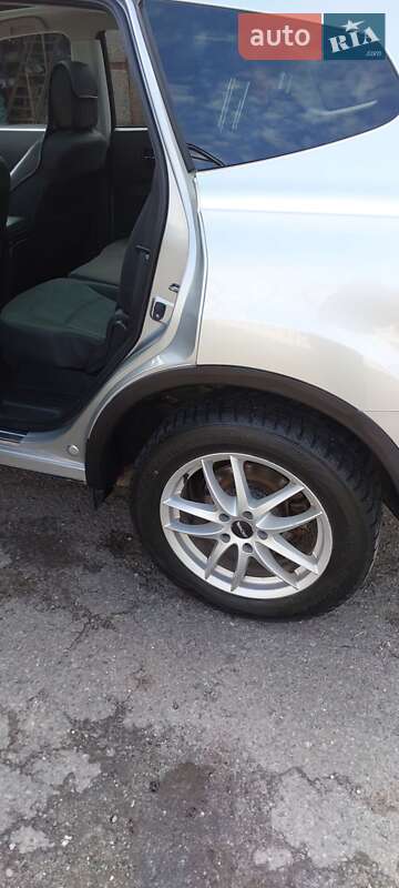 Внедорожник / Кроссовер Nissan Qashqai+2 2010 в Збараже