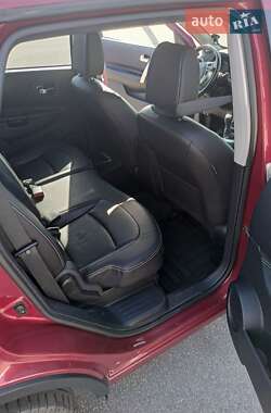 Внедорожник / Кроссовер Nissan Qashqai+2 2013 в 