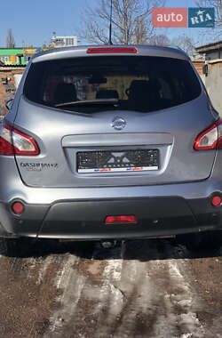 Позашляховик / Кросовер Nissan Qashqai+2 2010 в 