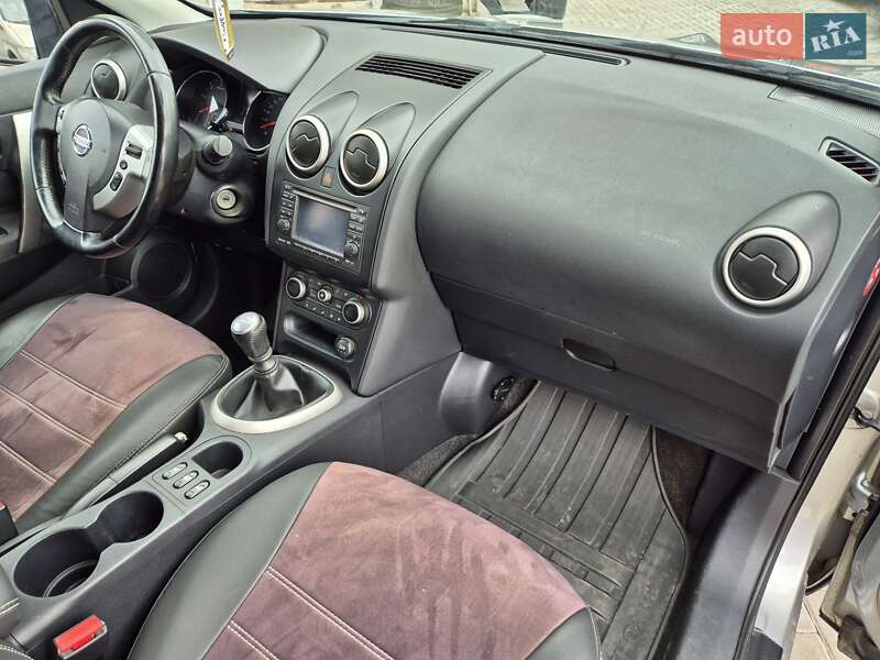 Позашляховик / Кросовер Nissan Qashqai+2 2011 в Сумах