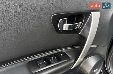 Позашляховик / Кросовер Nissan Qashqai+2 2012 в 