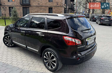 Позашляховик / Кросовер Nissan Qashqai+2 2012 в 