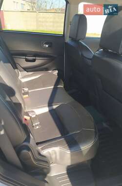 Позашляховик / Кросовер Nissan Qashqai+2 2010 в 