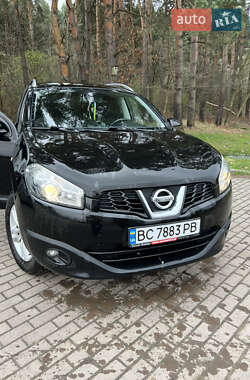 Внедорожник / Кроссовер Nissan Qashqai+2 2010 в 