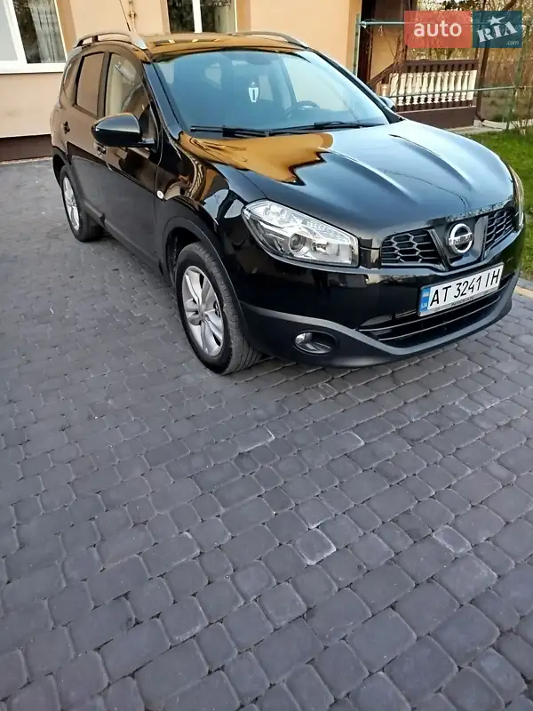 Позашляховик / Кросовер Nissan Qashqai+2 2010 в 