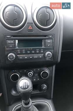 Внедорожник / Кроссовер Nissan Qashqai+2 2013 в 