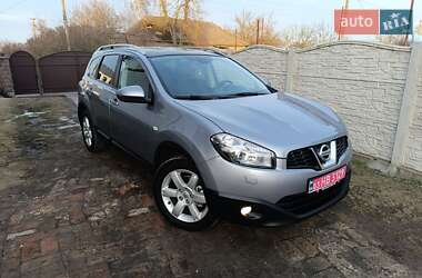 Позашляховик / Кросовер Nissan Qashqai+2 2012 в 