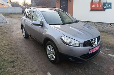 Позашляховик / Кросовер Nissan Qashqai+2 2012 в 