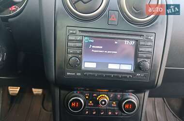Позашляховик / Кросовер Nissan Qashqai+2 2012 в 