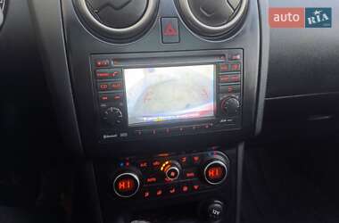 Позашляховик / Кросовер Nissan Qashqai+2 2012 в 