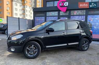 Позашляховик / Кросовер Nissan Qashqai+2 2011 в 
