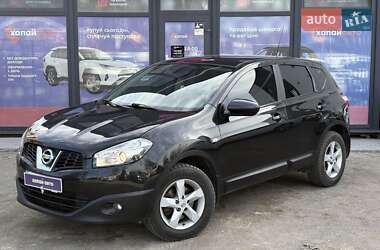 Позашляховик / Кросовер Nissan Qashqai+2 2011 в 