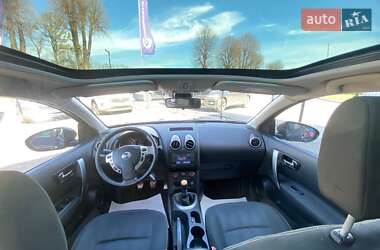 Позашляховик / Кросовер Nissan Qashqai+2 2011 в 